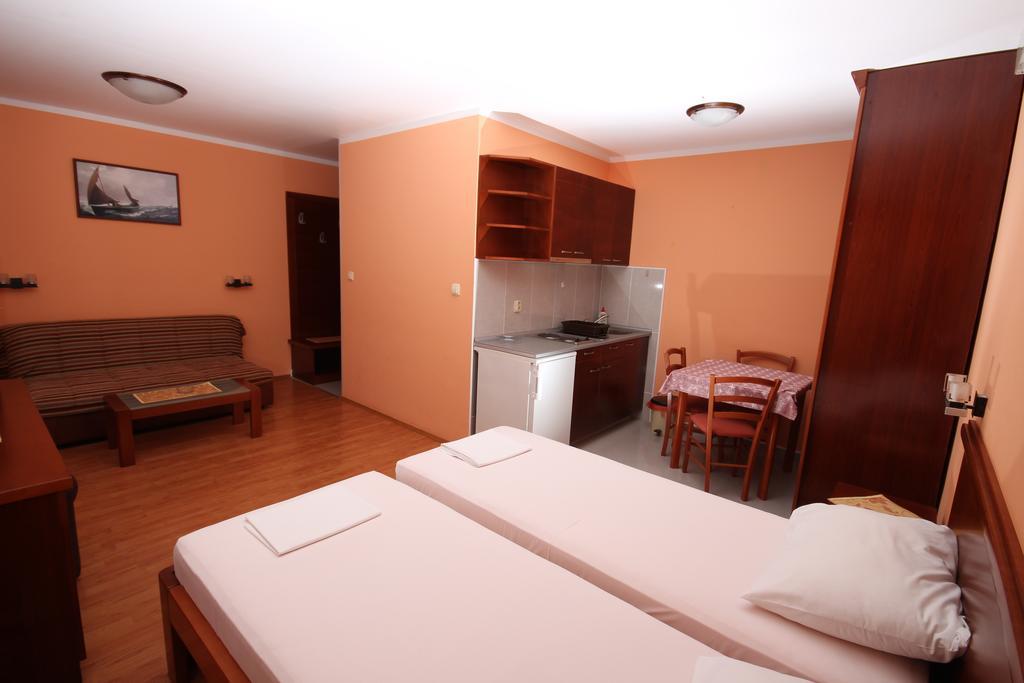 Apartments Oaza 1 Petrovac na moru Zimmer foto