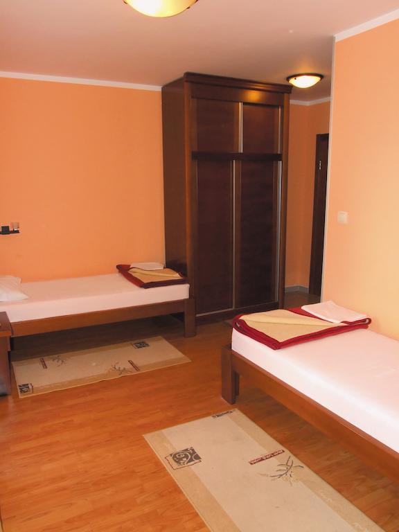 Apartments Oaza 1 Petrovac na moru Zimmer foto